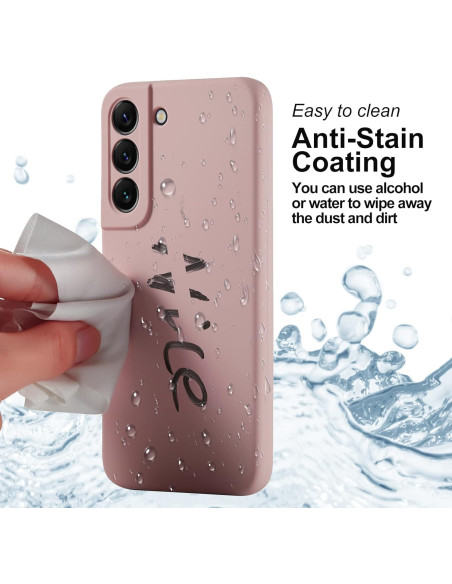 Närbild av mattrosa Samsung S23 skal med vattenavvisande yta och rengöring av smuts