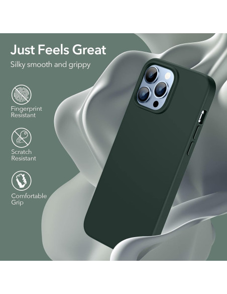 Grönt gummiskal för iPhone 13 Pro, visat från baksidan med kamerautskärning