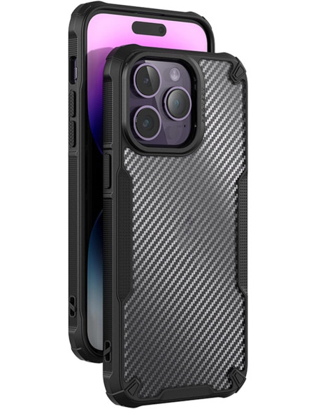 Transparent skal med karbondesign, monterat på iPhone 12 Pro, visande baksidan och kamerautskärningen