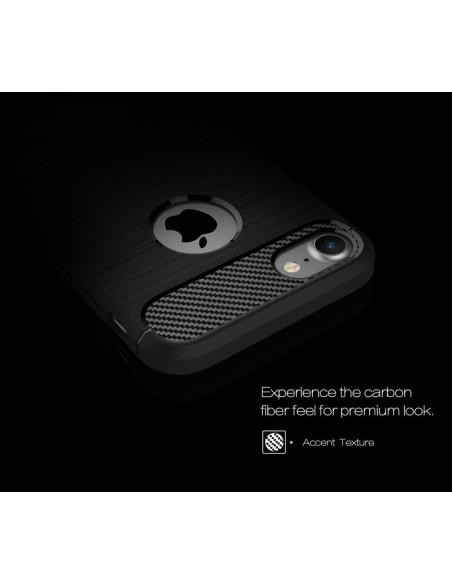 SlimCarbon-skal för iPhone 7 i svart med kolfiberlook och öppning för kamera