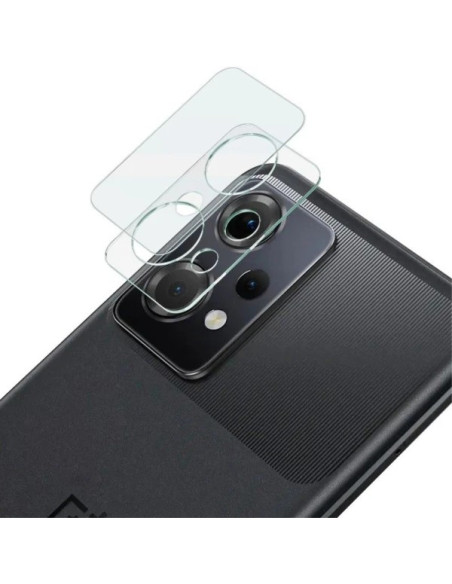Närbild av härdat glaslinsskydd för kameran på OnePlus Nord CE 2 Lite 5G, monterat på telefonens baksida